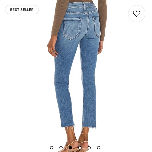 Mother Jeans. Mid Rise Dazzler Ankle Fray in Reading By The Pool. Size 32 - Picture 5 of 10